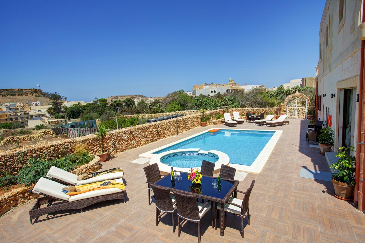 Country Views Bed & Breakfast Виктория Экстерьер фото
