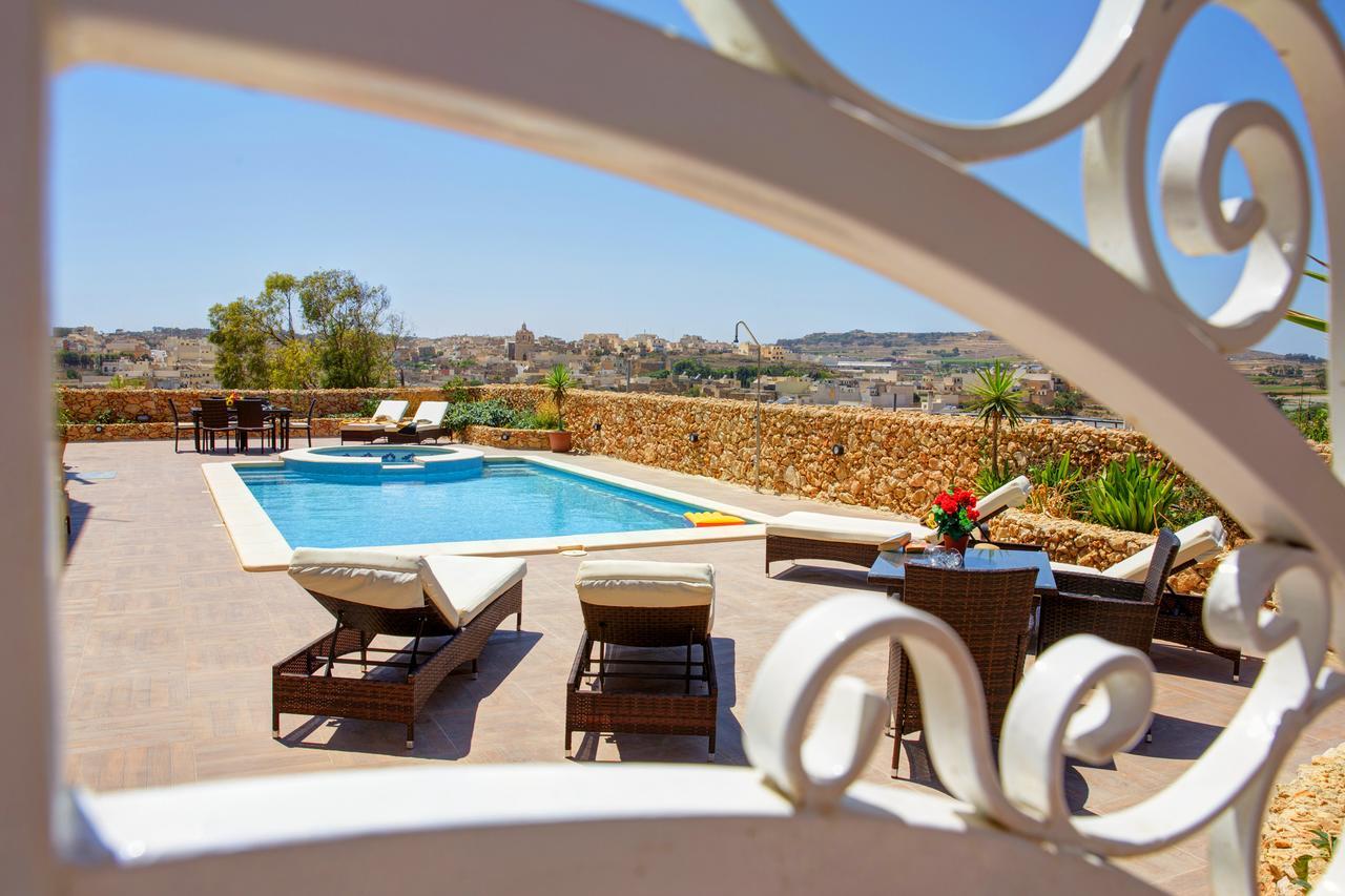 Country Views Bed & Breakfast Виктория Экстерьер фото
