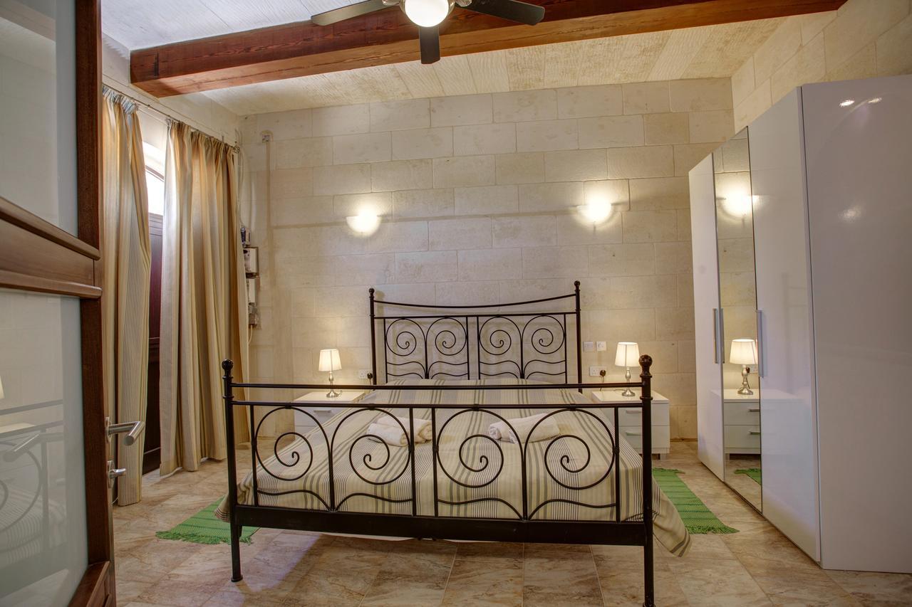 Country Views Bed & Breakfast Виктория Экстерьер фото