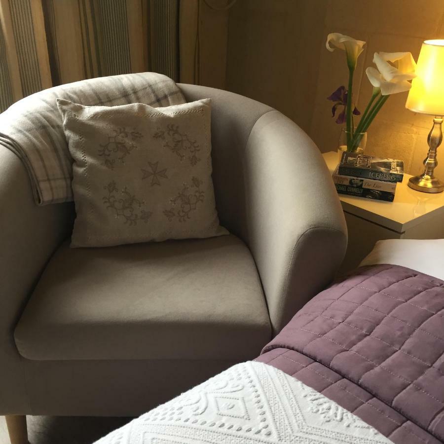 Country Views Bed & Breakfast Виктория Экстерьер фото